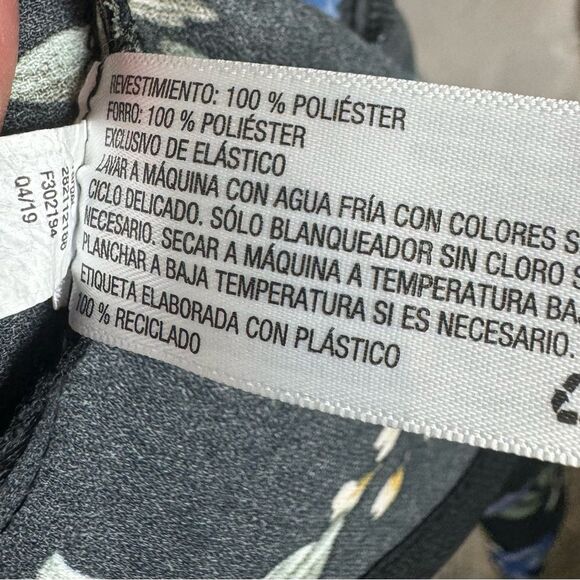 Black floral smocked back faux wrap sundress size large - Picture 8 of 8